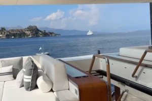 時間管理大師！詹姆斯自拍游艇出海度假動態(tài)：能找到就來抓我呀