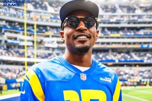 快船新援比爾亮相NFL賽場(chǎng) 現(xiàn)身觀戰(zhàn)洛杉磯公羊比賽！