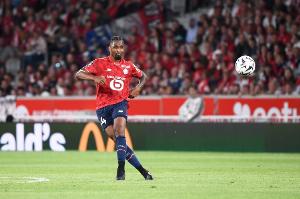 里爾后衛(wèi)：今夏收到了利雅得勝利報價，但C羅沒給我打過電話