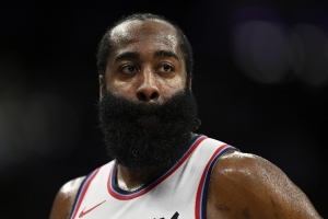 馬?。含F(xiàn)役球員里運氣最差的是哈登 每次要奪冠時總會發(fā)生意外