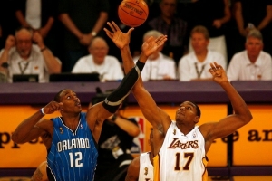 楊毅舊言論：霍華德排不進歷史中鋒前十 大帝&約基奇都比他強