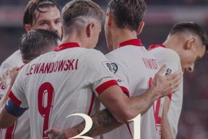 波蘭前主帥撤萊萬(wàn)隊(duì)長(zhǎng)+輸芬蘭后下課，萊萬(wàn)回歸后平荷蘭+復(fù)仇芬蘭