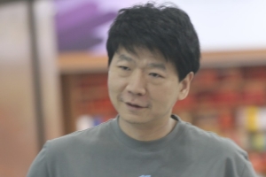 主教練正在熱身！邱彪在訓(xùn)練時(shí)手感依舊 連中5記三分