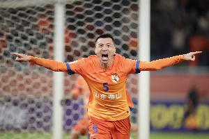 魯媒：泰山提前前往上海備戰(zhàn)申花，鄭錚將回歸主力陣容