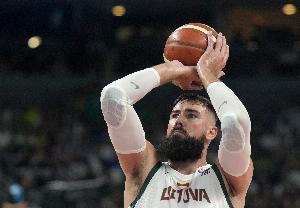 瓦蘭談多次冰敷肩膀：沒有受傷和疼痛 只是預防措施