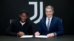 戴維：伊爾迪茲繼續(xù)成長(zhǎng)能成為頂級(jí)球員 我不說本賽季想進(jìn)多少球