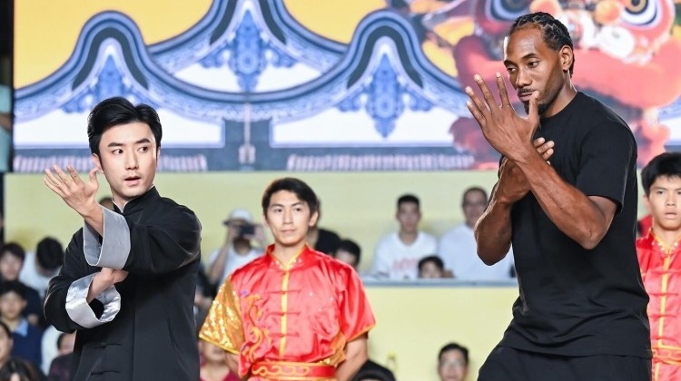 不受陰陽合同事件影響！小卡更新社媒回顧此次中國之行！