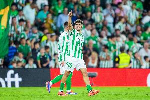 阿斯：貝蒂斯邊鋒阿布德已從腳踝重傷中走出，參與了周三的訓(xùn)練