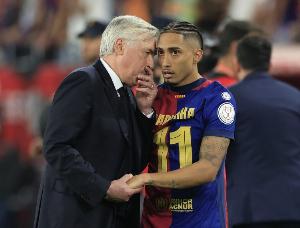 每體：安帥對(duì)皇馬巴薩球員采用雙重標(biāo)準(zhǔn)，拉菲參加了無(wú)意義的比賽