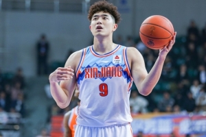 吳冠希：手術(shù)很成功 目前還在恢復(fù)階段 新疆在做新老交替的工作