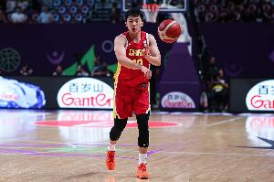 ??雷蒙：亞洲杯和俊杰同屋 睡前他想聽故事 我跟哄孩子睡覺似的