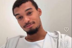 這對嗎！網(wǎng)友提問鄧肯還是科比 文班亞馬：可能是科比 我也不確定