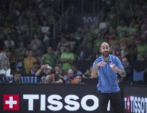 斯潘：我們的球員在山呼海嘯的立陶宛球迷中 展現(xiàn)了自己的大心臟