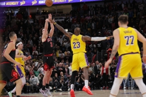 馬?。杭?年1億與公牛續(xù)約 其中至少有1千萬是絕殺湖人增值的