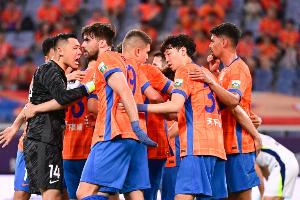 望岳：泰山僅22名隊(duì)員參加賽前訓(xùn)練，澤卡和克雷桑很難出戰(zhàn)申花