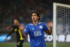 38歲中超舊將想復(fù)出踢跨洲附加賽，玻利維亞主帥婉拒：一年沒踢球