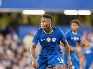 TA：切爾西擔(dān)心埃蘇戈接受大腿傷勢手術(shù)后，將缺席至2026年