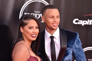 庫嫂曾以為庫里會當(dāng)高中教練 夸梅：年薪最高12萬美元 你會愛嗎？