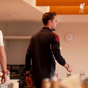 純享版???利物浦1.44億歐豪車到貨，伊薩克訓(xùn)練場首訓(xùn)進球如麻