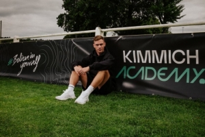 踢球者：投身人才培養(yǎng)，基米希在家鄉(xiāng)地區(qū)羅特韋爾成立青訓學院