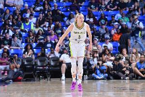 狀元佩奇新秀賽季表現(xiàn)：場(chǎng)均19.1分5.3助 爆砍44分WNBA本賽季最高