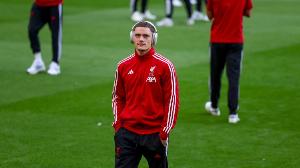 TA：去年歐冠作客利物浦給維爾茨留下深刻印象，范迪克也參與招募