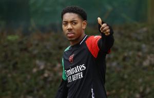 聯(lián)賽前2輪僅出場44分鐘，斯凱利在與卡拉菲奧里的競爭中處于下風(fēng)