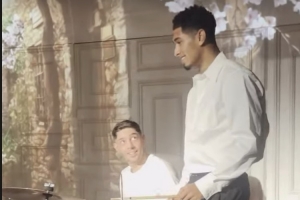 巴爾韋德社媒曬與貝林厄姆合拍的廣告，宣傳迪拜旅游