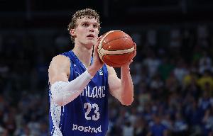 大狙慢熱！馬爾卡寧首節(jié)6中2&三分3中0 得到6分2籃板1助攻