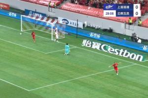 海港1-0領(lǐng)先玉昆！劉若釩直塞助攻，萊昂納多單刀晃過門將破門