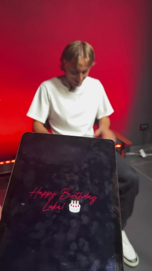 安帥、卡卡、德約等人為莫德里奇送生日祝福，伊布：40歲依然年輕