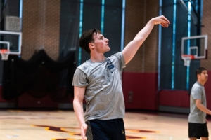 后衛(wèi)線擁擠！為騰出名額 泰勒-科勒克可能被尼克斯交易