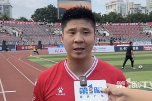 趙明劍談參加渝超：特別認(rèn)真準(zhǔn)備，根據(jù)場(chǎng)上情況和要求使用外腳背