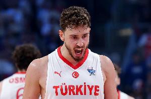 申京率隊(duì)闖入歐錦賽決賽！范弗里特更推祝賀隊(duì)友：??