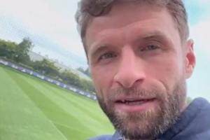 滄桑不少！36歲穆勒祝賀德國男籃進歐錦賽決賽，蓄胡后有些顯老