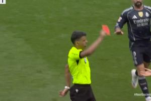 又是他！曼薩諾上賽季吹皇馬罰下貝林厄姆，本場(chǎng)罰下赫伊森