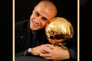 2006年金球獎得主卡納瓦羅迎來52歲生日，金球獎官方社媒送祝福