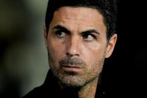 記者：阿爾特塔認(rèn)為厄德高是幾周前肩部傷勢復(fù)發(fā)，很快會對其評估