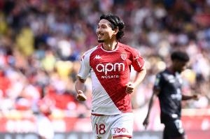 南野拓實(shí)已成為法甲歷史上進(jìn)球最多的日本球員，共打入18球