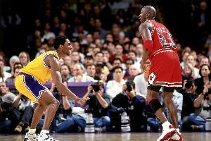 阿里納斯：是喬丹媒體宣傳科比是二當家 科比三連冠威脅到了喬丹