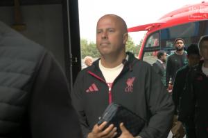 斯洛特解釋伊薩克缺席：他應(yīng)該先正規(guī)訓(xùn)練一周，戰(zhàn)馬競(jìng)保證進(jìn)名單