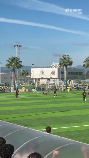 首秀即破門(mén)！15歲劉凱源代表黃潛U16A隊(duì)首發(fā)，低射破門(mén)收獲首球！