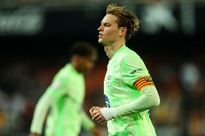 記者：德容已開(kāi)始隨隊(duì)訓(xùn)練，巴薩預(yù)計(jì)他能在歐冠中復(fù)出戰(zhàn)紐卡