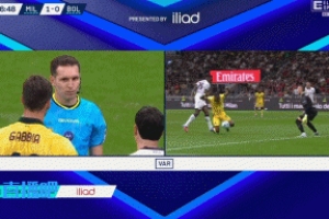 恩昆庫兩連倒地未判點！主裁：博洛尼亞8號未構(gòu)成犯規(guī)不判罰點球