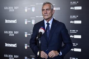 恩昆庫(kù)被二連放倒！意足協(xié)主席：米蘭對(duì)陣博洛尼亞未判點(diǎn)球是誤判