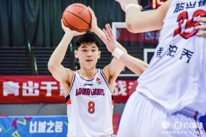 廣州隊運(yùn)營董事：崔永熙焦泊喬的價格對所有球隊都是統(tǒng)一的