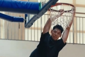 漸入佳境！崔永熙最新訓(xùn)練視頻：扣籃、三分、變向突破皆有展現(xiàn)