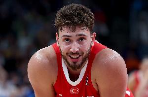 實(shí)至名歸！火箭官方轉(zhuǎn)歐錦賽最佳陣容推文@申京：全明星！