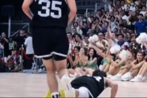 活力滿滿！徐杰爆砍34分11板6助 投進(jìn)三分后原地做了一個(gè)俯臥撐