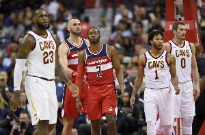 詹姆斯決定Ⅰ去公牛？查爾莫斯：他和韋德&羅斯搭檔進(jìn)攻端沒空間